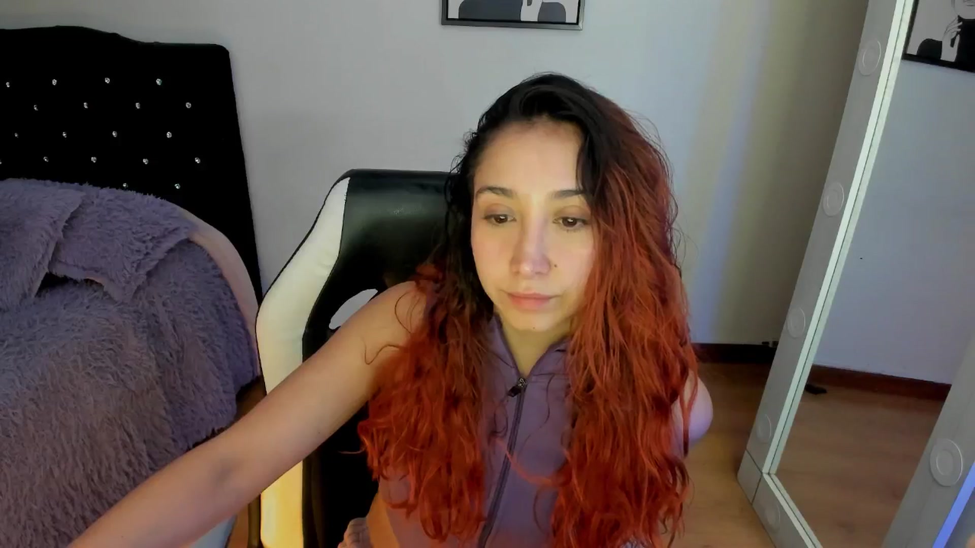 Gallery image thumbnail from Cristal_kat's myfreecams stream on, 10/25/2024, 08:11 image 20 of 20