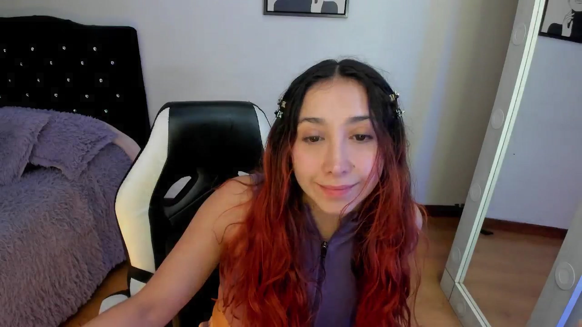 Gallery image thumbnail from Cristal_kat's myfreecams stream on, 10/25/2024, 08:11 image 17 of 20