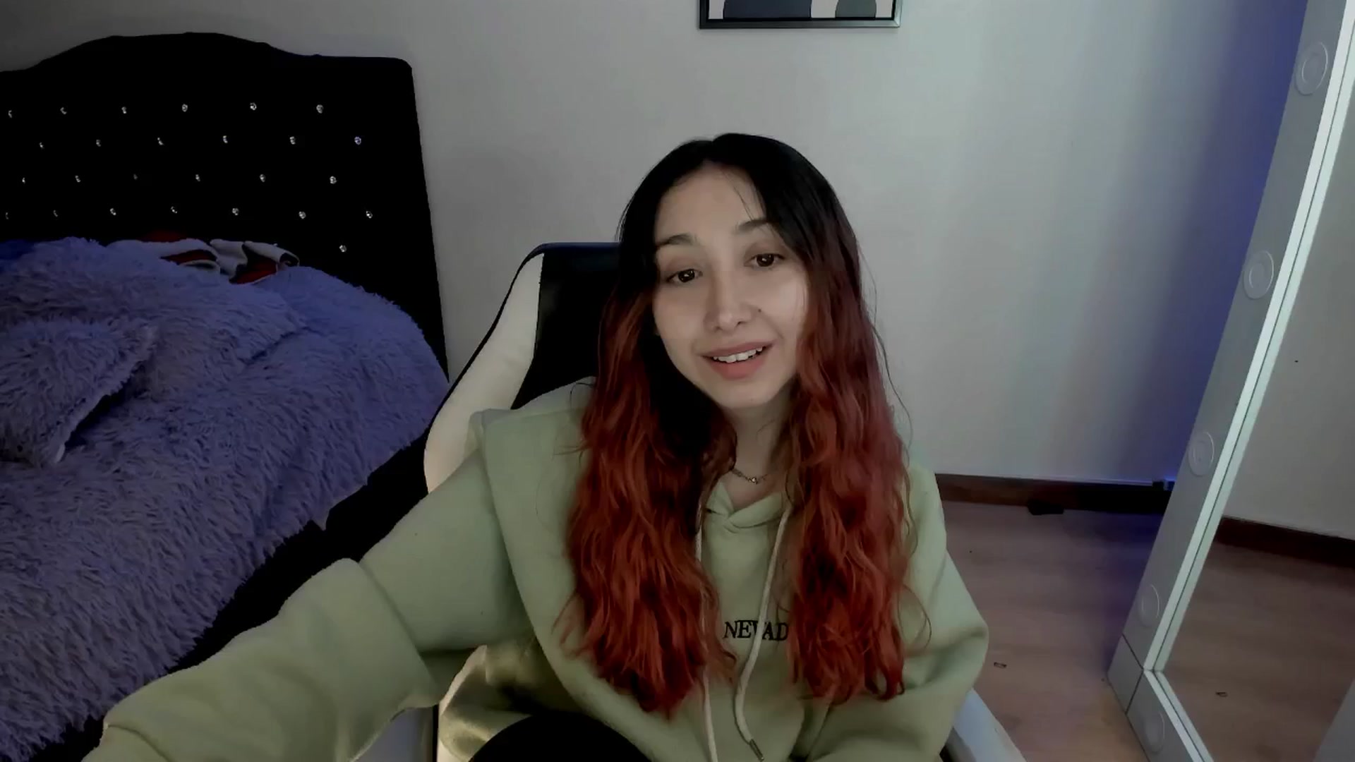 Gallery image thumbnail from Cristal_kat's myfreecams stream on, 10/29/2024, 07:23 image 1 of 20