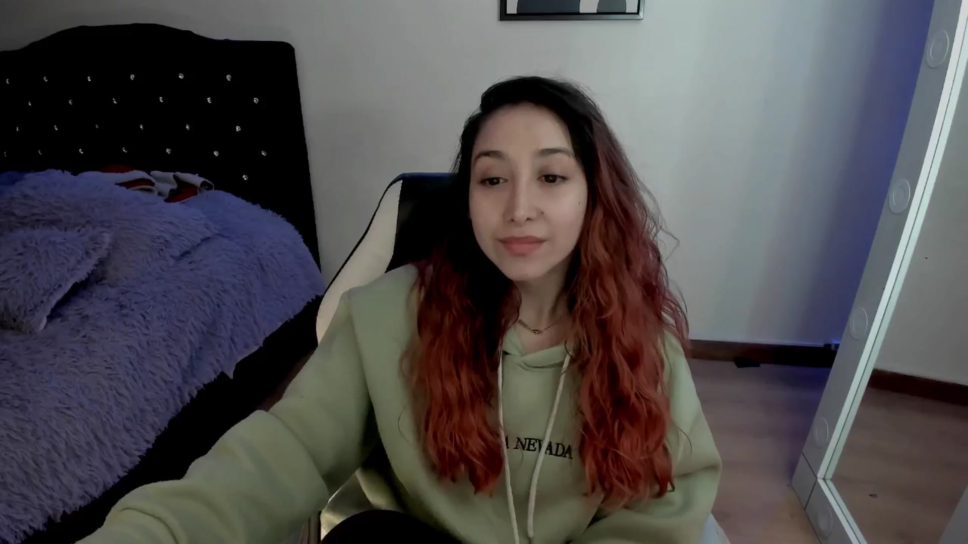Gallery image thumbnail from Cristal_kat's myfreecams stream on, 10/29/2024, 07:23 image 5 of 20
