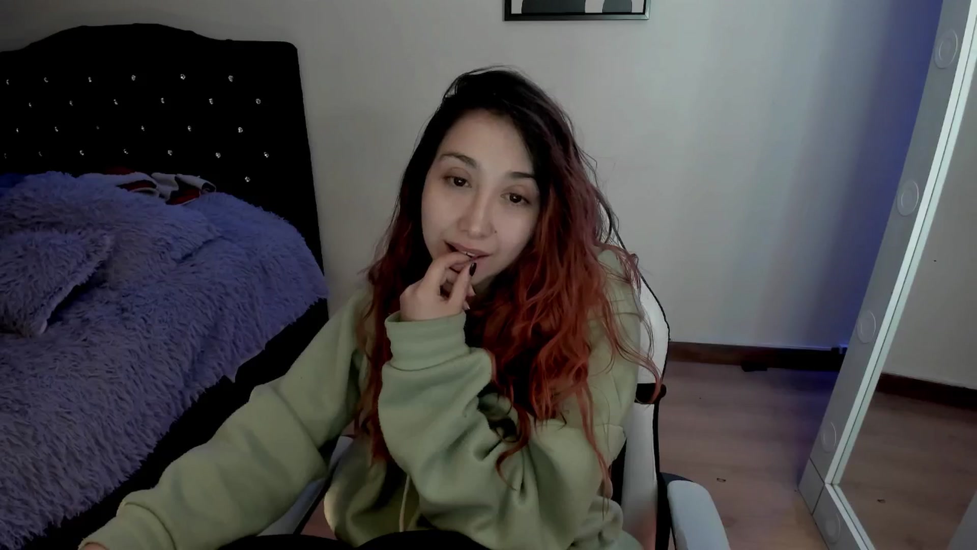Gallery image thumbnail from Cristal_kat's myfreecams stream on, 10/29/2024, 07:23 image 17 of 20