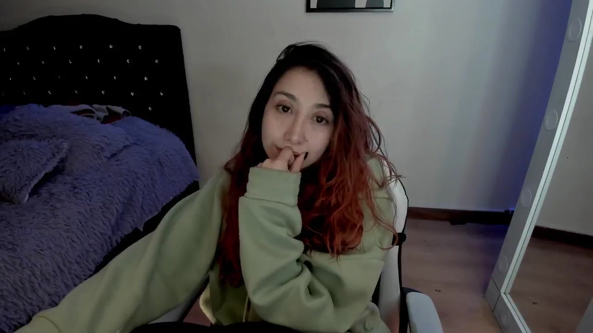 Gallery image thumbnail from Cristal_kat's myfreecams stream on, 10/29/2024, 07:23 image 18 of 20