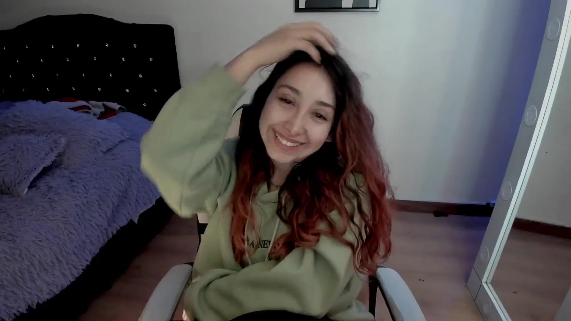 Gallery image thumbnail from Cristal_kat's myfreecams stream on, 10/29/2024, 07:23 image 10 of 20