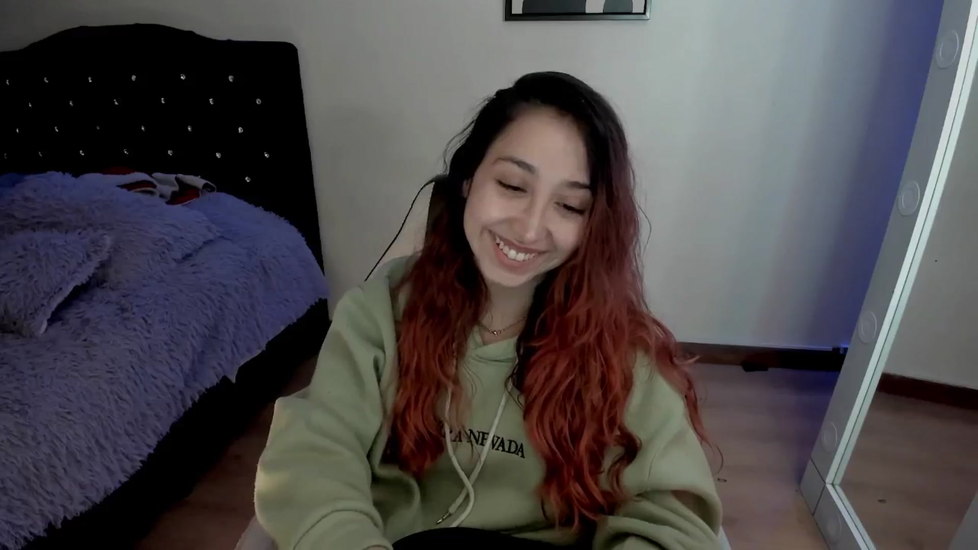 Gallery image thumbnail from Cristal_kat's myfreecams stream on, 10/29/2024, 07:23 image 13 of 20
