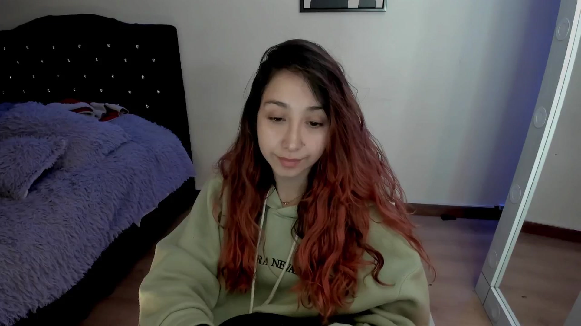 Gallery image thumbnail from Cristal_kat's myfreecams stream on, 10/29/2024, 07:23 image 16 of 20