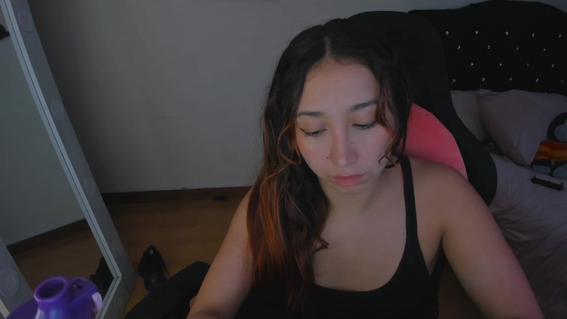 Gallery image thumbnail from Cristal_kat's myfreecams stream on, 10/29/2025, 08:00 image 3 of 20