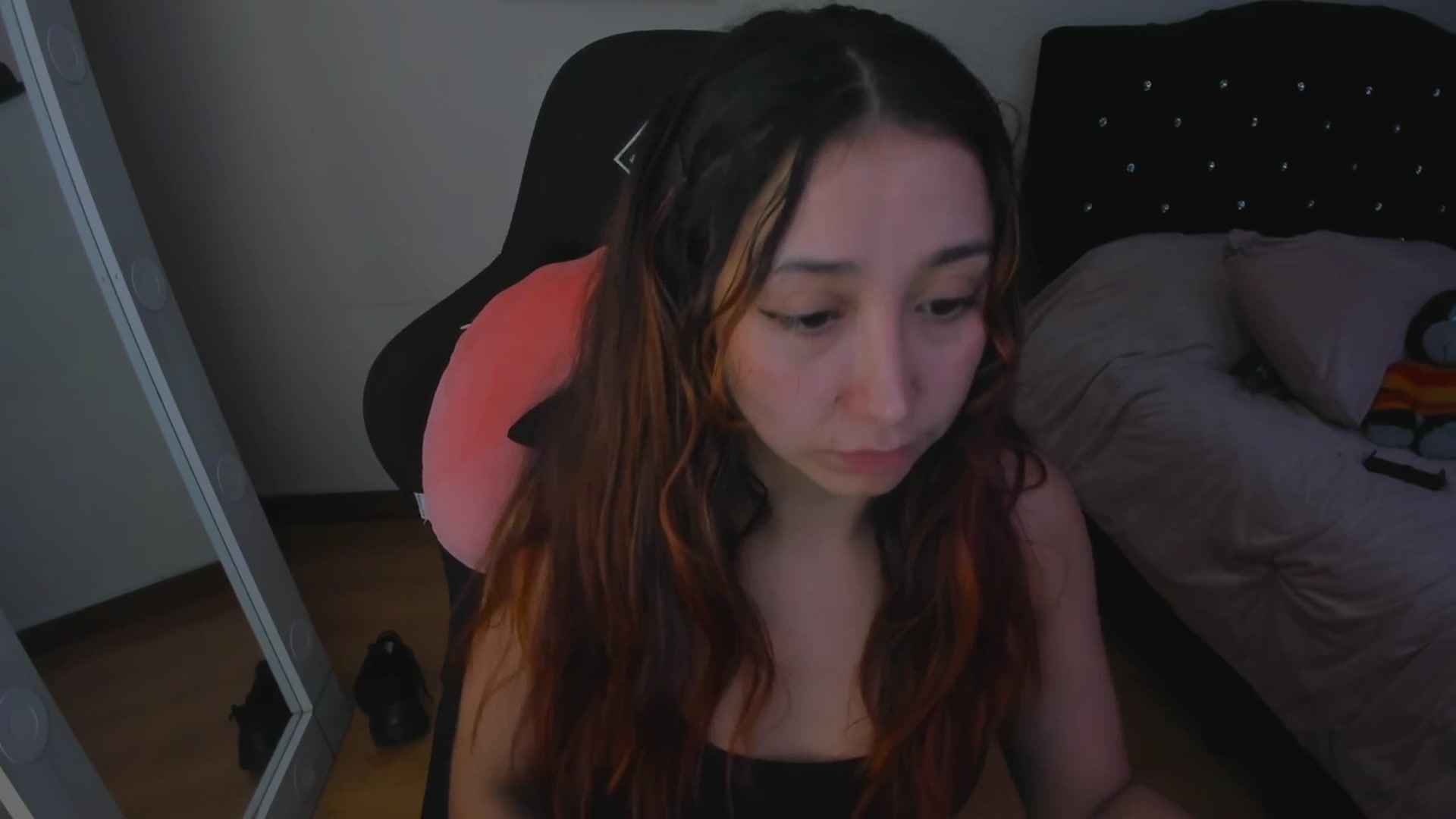 Gallery image thumbnail from Cristal_kat's myfreecams stream on, 10/29/2025, 08:00 image 17 of 20