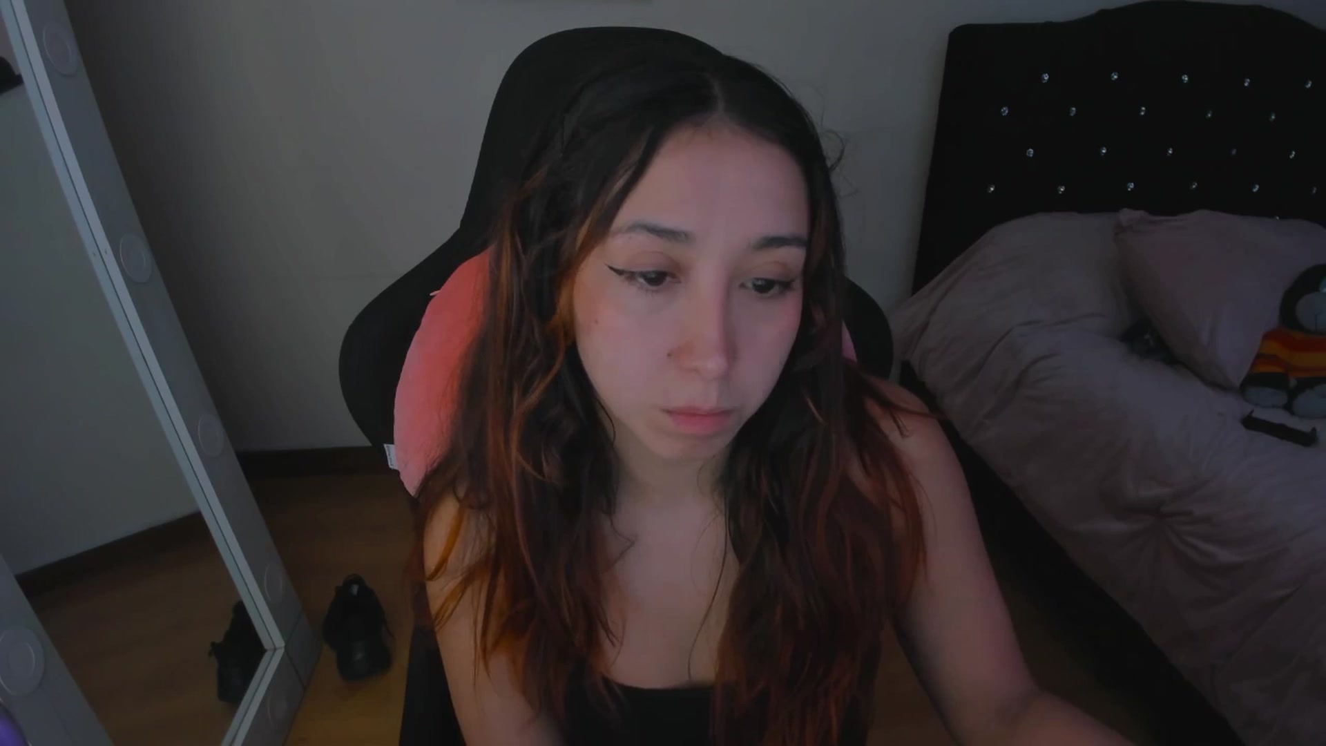 Gallery image thumbnail from Cristal_kat's myfreecams stream on, 10/29/2025, 08:00 image 13 of 20