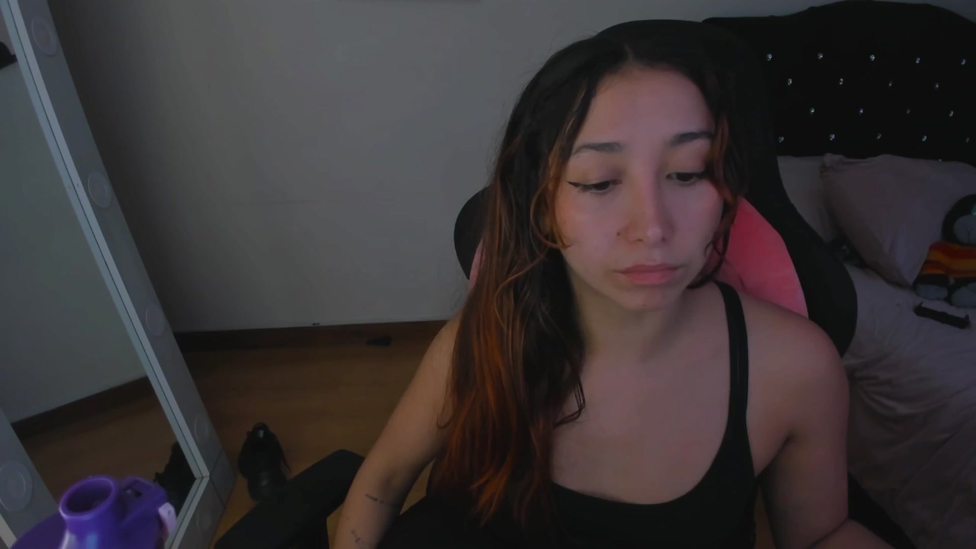 Gallery image thumbnail from Cristal_kat's myfreecams stream on, 10/29/2025, 08:00 image 4 of 20