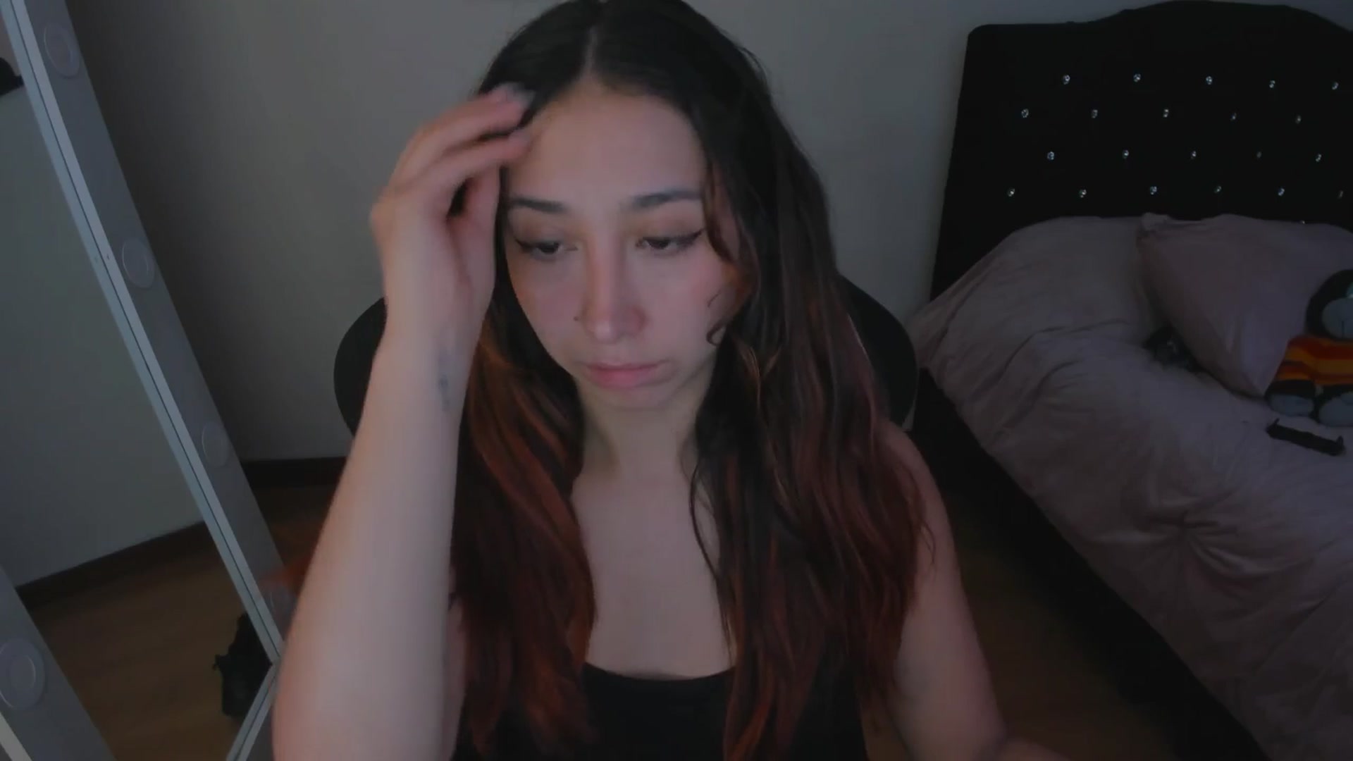 Gallery image thumbnail from Cristal_kat's myfreecams stream on, 10/29/2025, 08:00 image 19 of 20