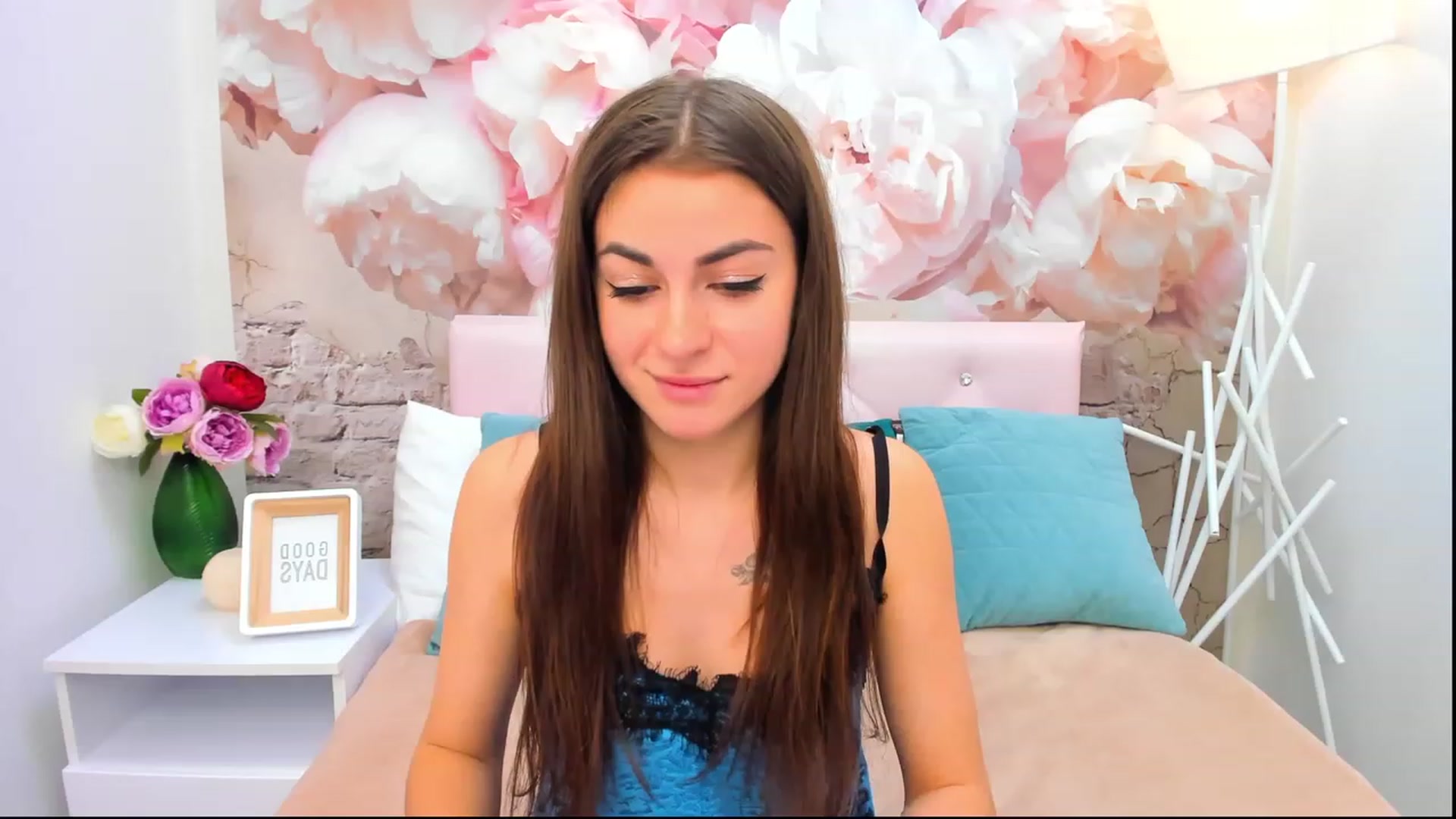 Gallery image thumbnail from CristiRose's myfreecams stream on, 11/16/2022, 14:42 image 14 of 20