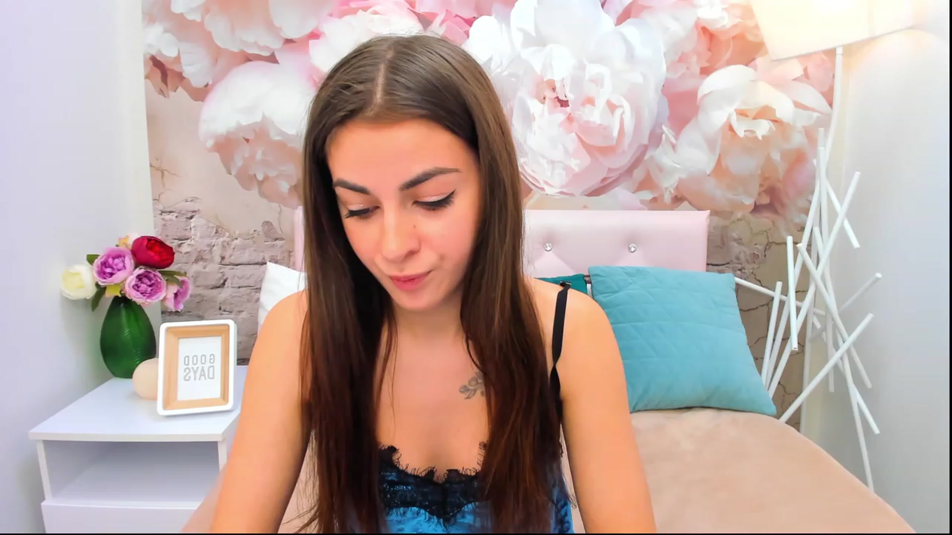 Gallery image thumbnail from CristiRose's myfreecams stream on, 11/16/2022, 14:42 image 2 of 20
