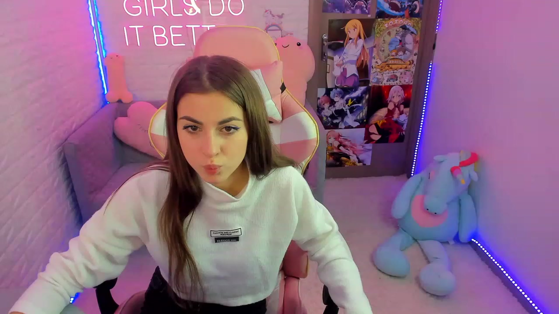 Gallery image thumbnail from CristiRose's myfreecams stream on, 11/20/2022, 19:29 image 20 of 20