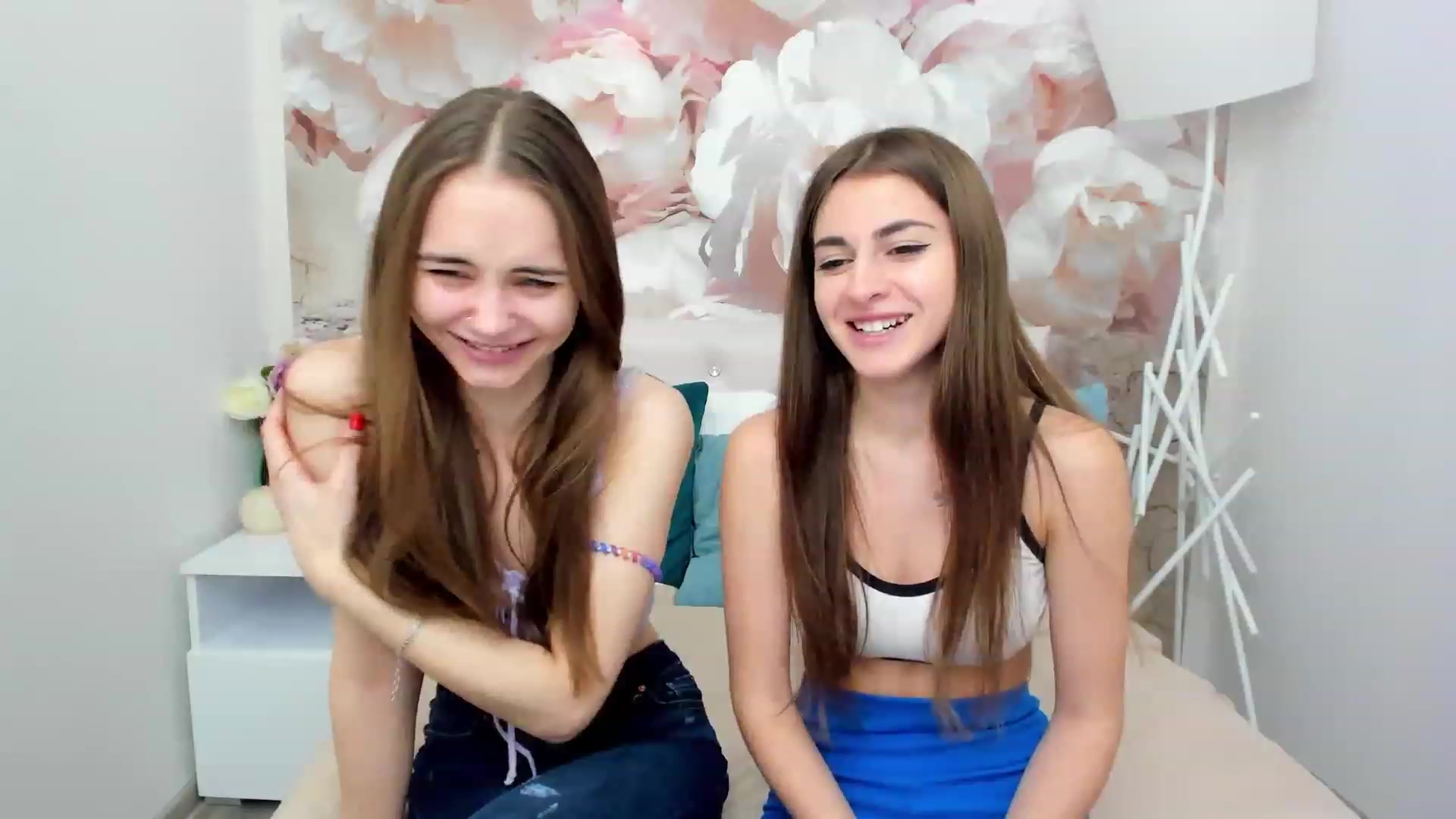 Gallery image thumbnail from CristiRose's myfreecams stream on, 11/23/2022, 16:11 image 18 of 20