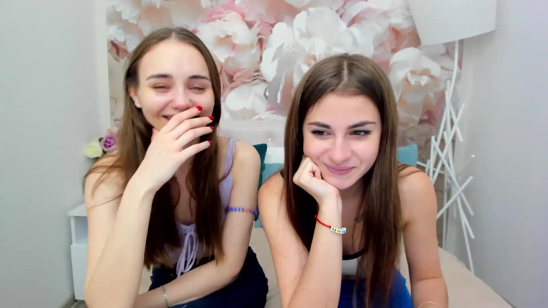 Gallery image thumbnail from CristiRose's myfreecams stream on, 11/23/2022, 16:11 image 17 of 20