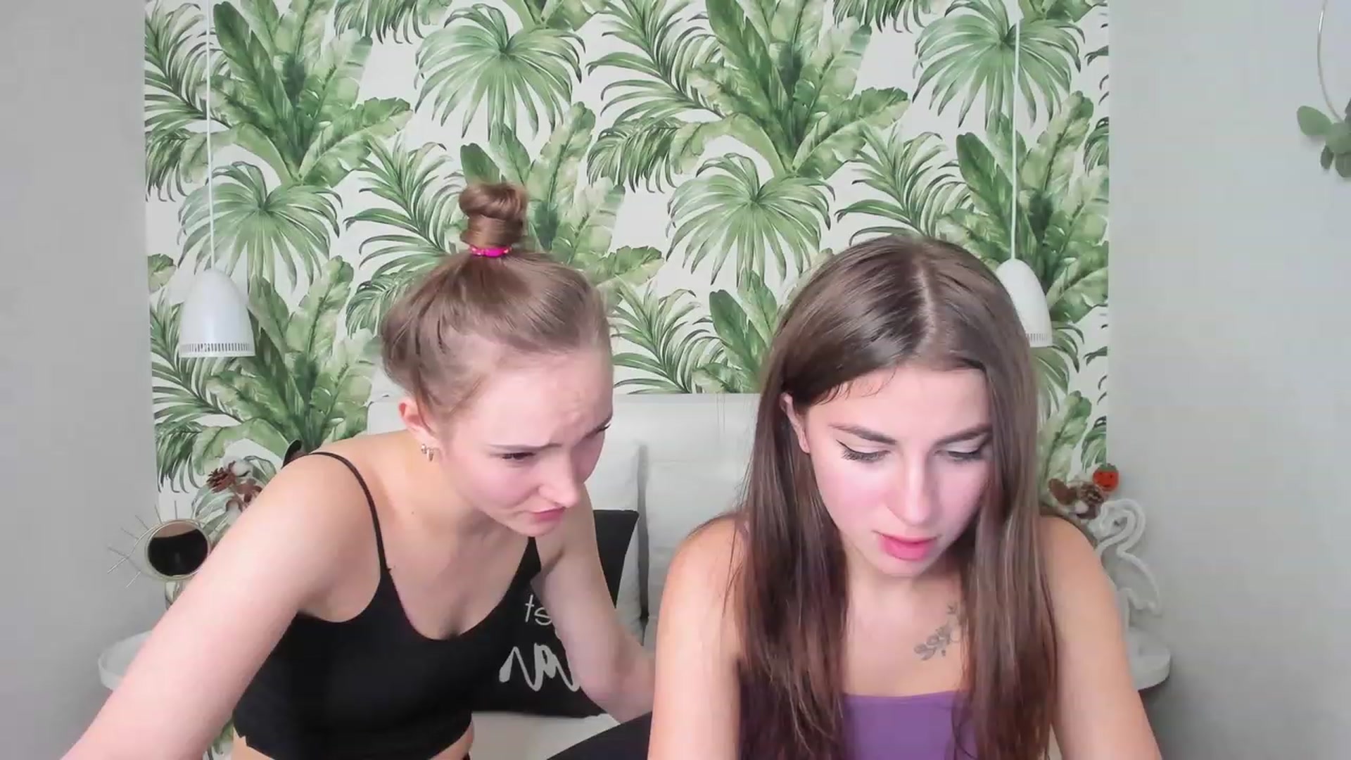 Gallery image thumbnail from CristiRose's myfreecams stream on, 11/24/2022, 17:23 image 6 of 20