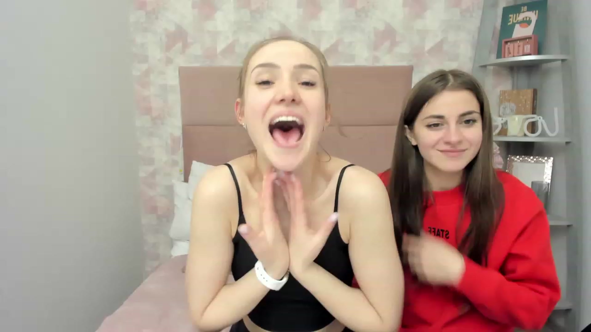 Gallery image thumbnail from CristiRose's myfreecams stream on, 11/24/2022, 19:32 image 7 of 20