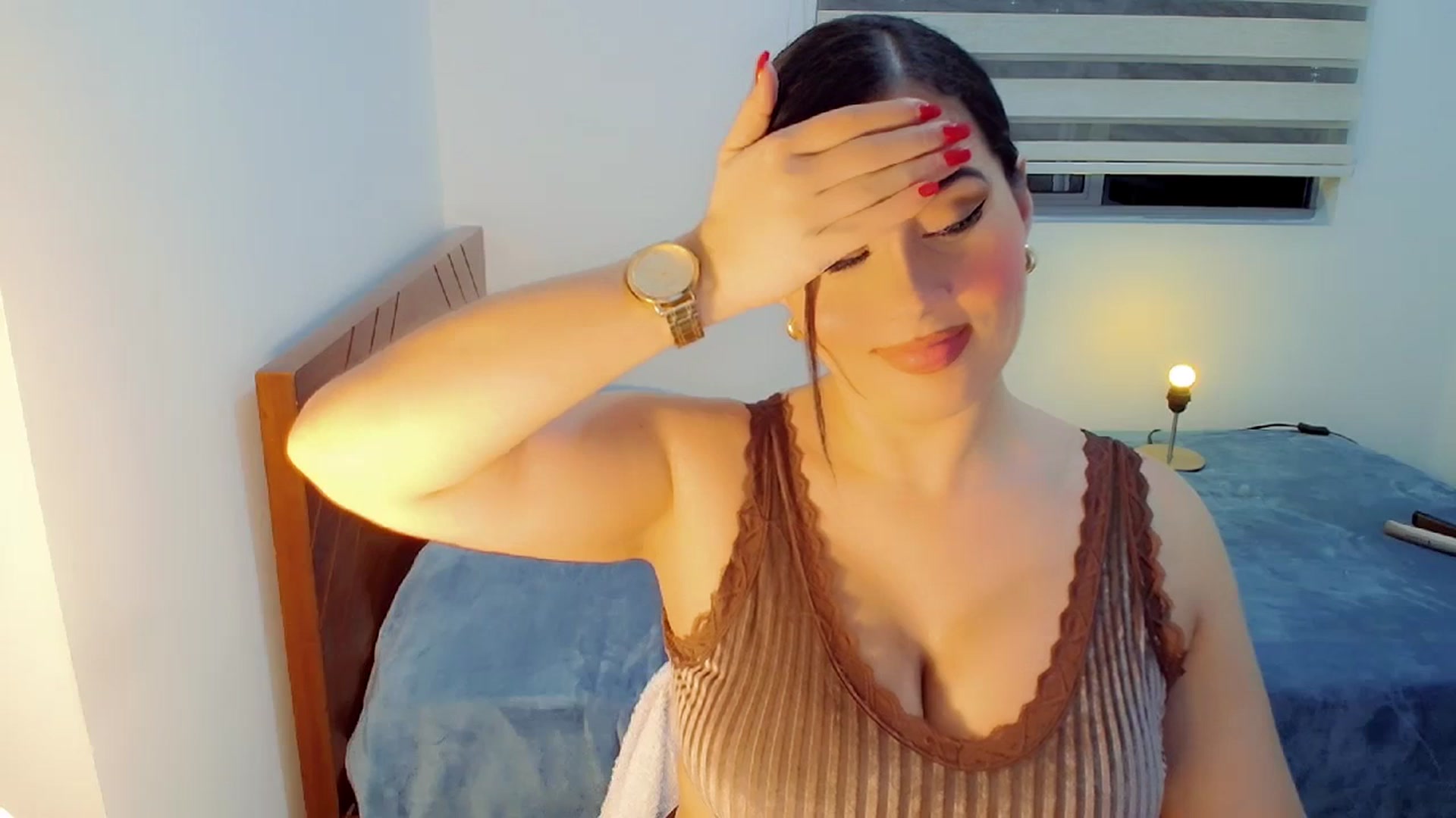 Gallery image thumbnail from CristinMiller's myfreecams stream on, 12/07/2023, 07:51 image 16 of 20