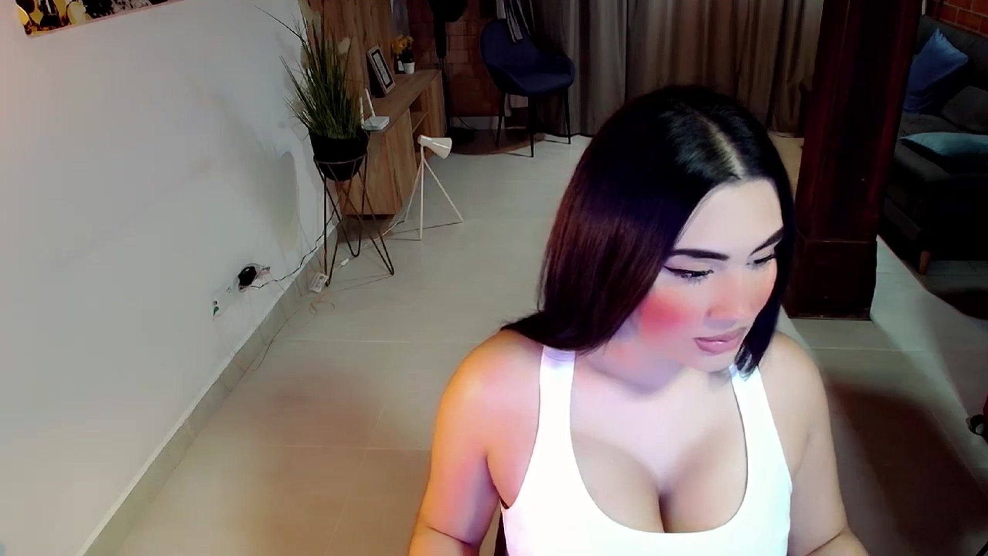 Gallery image thumbnail from CristinMiller's myfreecams stream on, 12/25/2023, 02:49 image 6 of 20