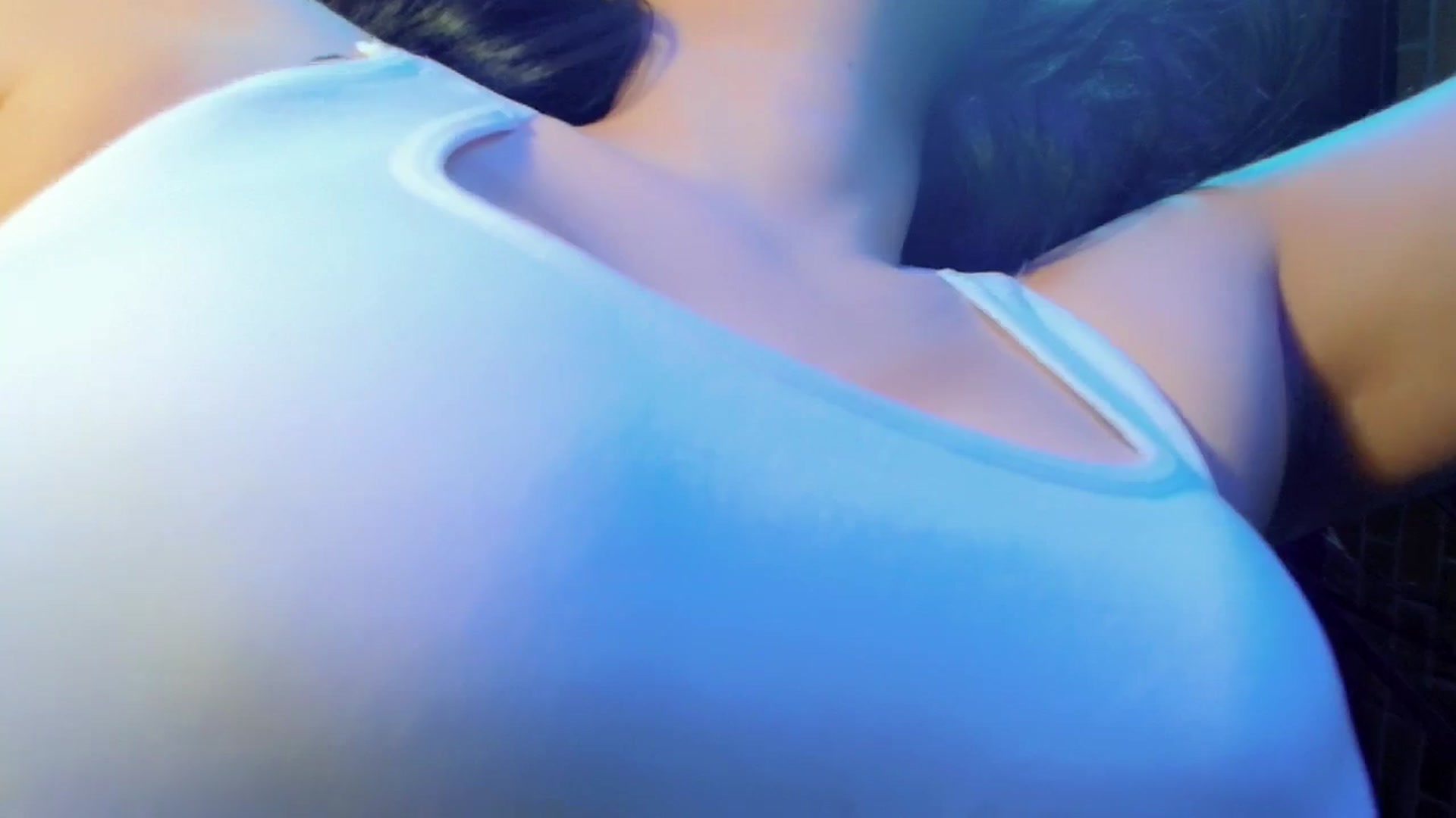 Gallery image thumbnail from CristinMiller's myfreecams stream on, 12/25/2023, 03:50 image 16 of 20