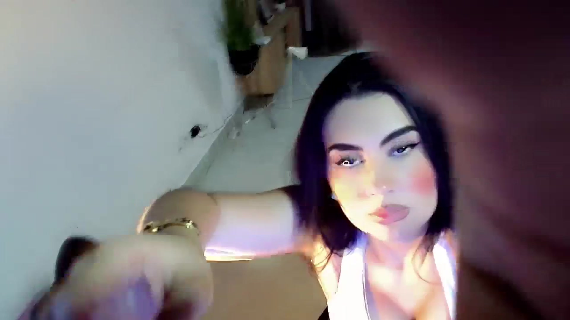 Gallery image thumbnail from CristinMiller's myfreecams stream on, 12/25/2023, 04:35 image 6 of 20