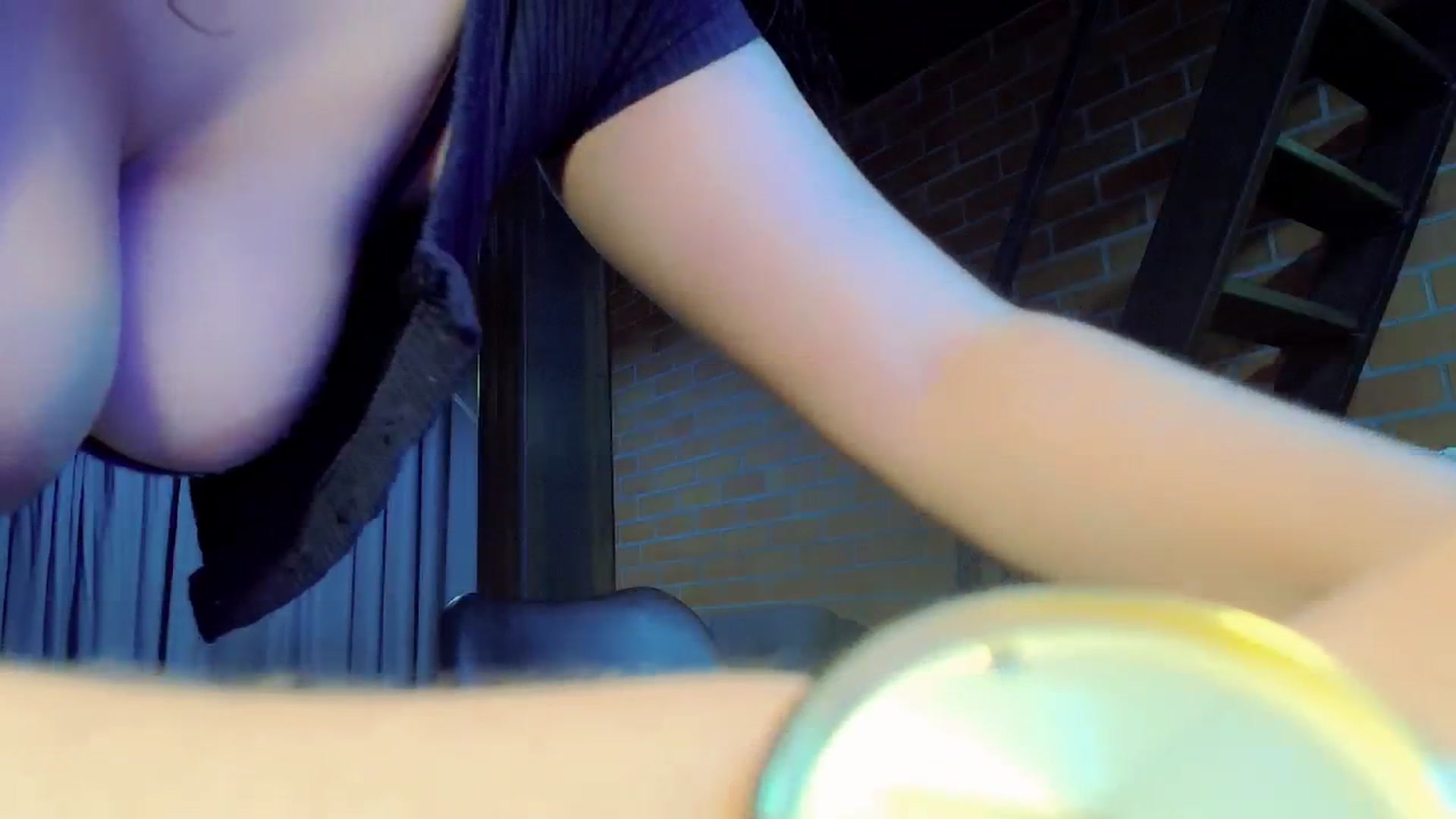 Gallery image thumbnail from CristinMiller's myfreecams stream on, 12/26/2023, 07:14 image 9 of 20