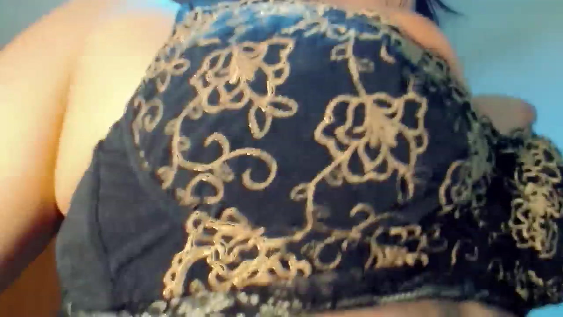 Gallery image thumbnail from CristinMiller's myfreecams stream on, 01/01/2024, 24:23 image 17 of 20