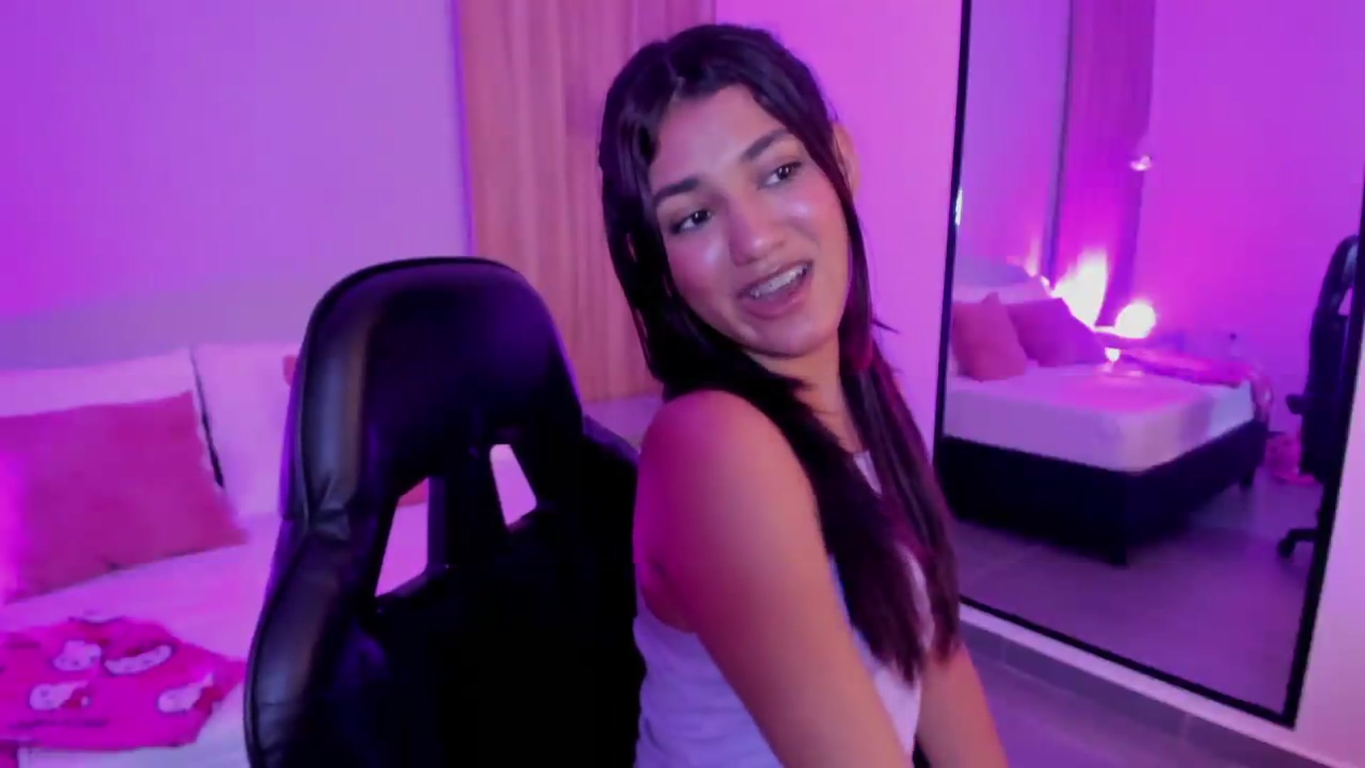Gallery image thumbnail from Cristin_collins's myfreecams stream on, 05/31/2026, 14:48 image 12 of 20