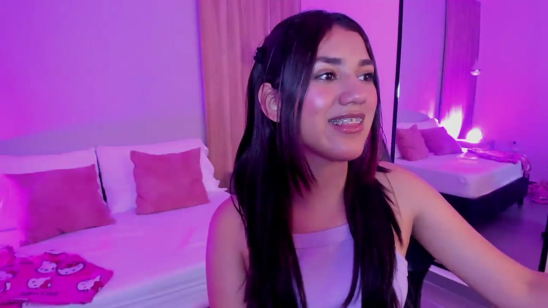 Gallery image thumbnail from Cristin_collins's myfreecams stream on, 05/31/2026, 14:48 image 3 of 20