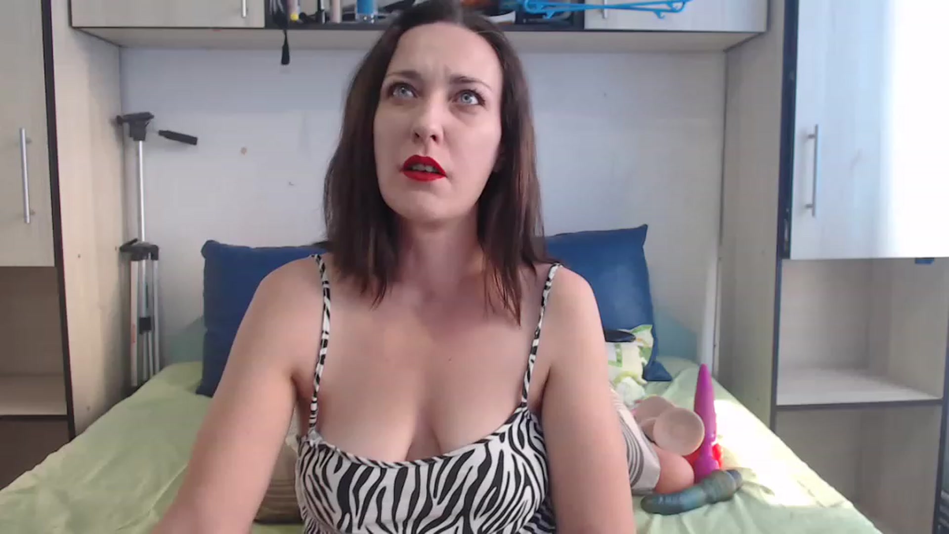 Gallery image thumbnail from Cristina79's myfreecams stream on, 12/04/2022, 11:32 image 13 of 20