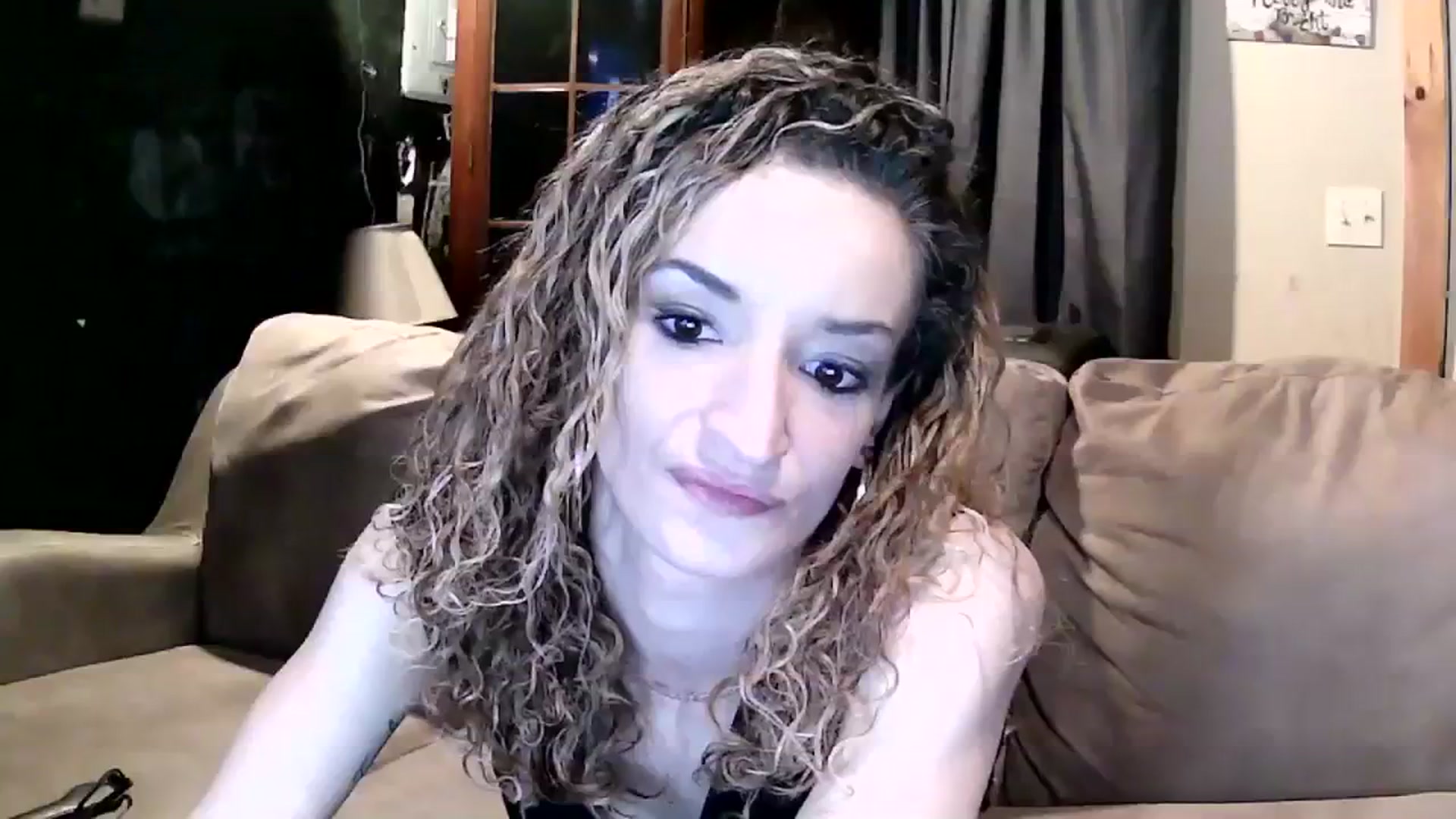 Gallery image thumbnail from Cristinagb's myfreecams stream on, 12/27/2023, 09:11 image 5 of 20