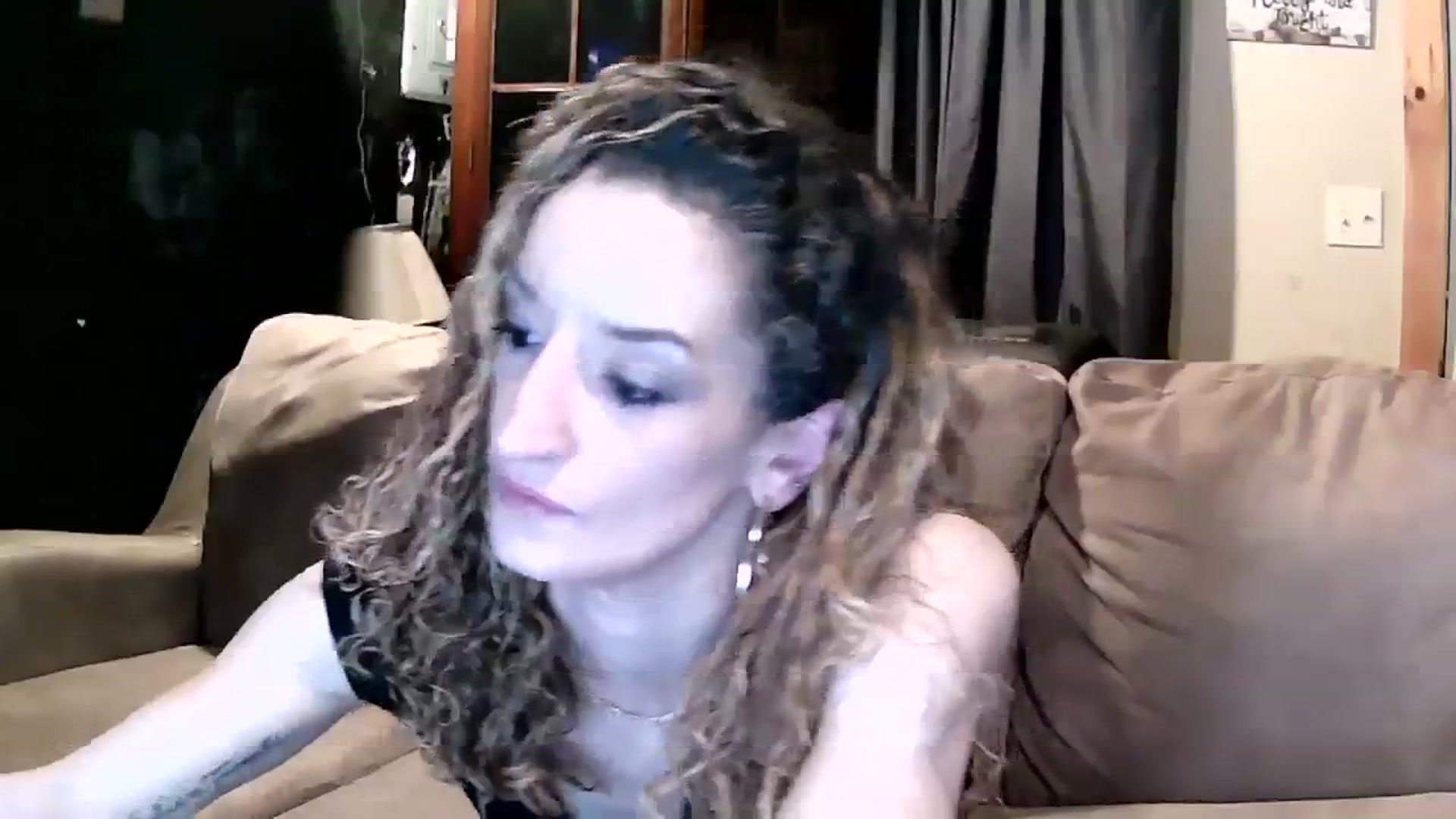 Gallery image thumbnail from Cristinagb's myfreecams stream on, 12/27/2023, 09:11 image 7 of 20