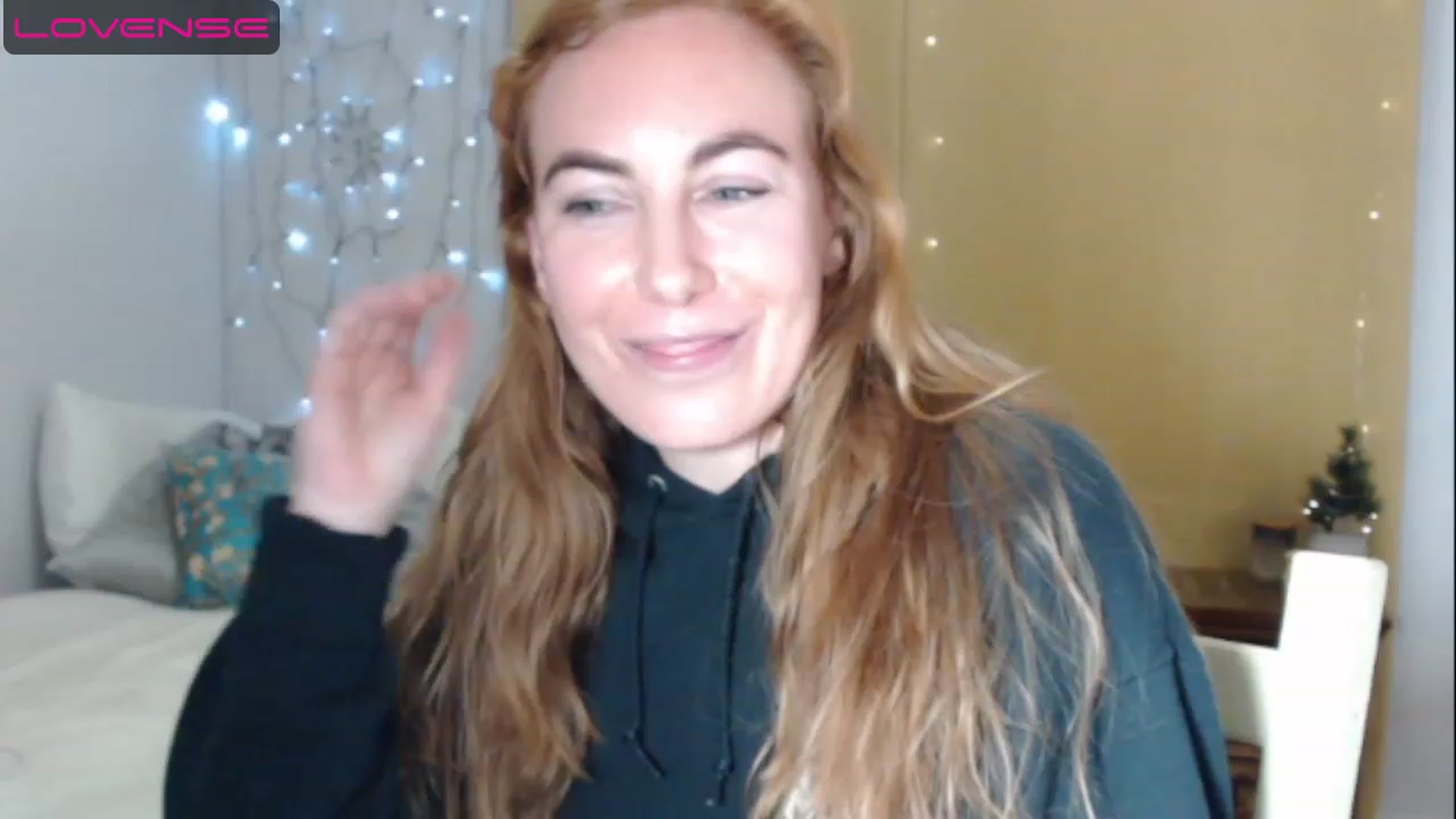 Gallery image thumbnail from CrrimsonKitty's myfreecams stream on, 05/06/2023, 19:11 image 17 of 20