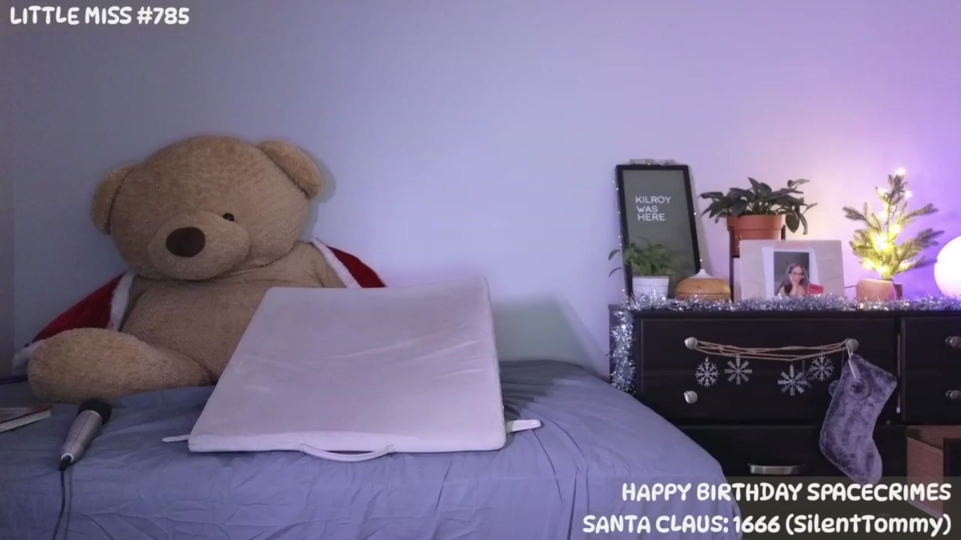 Gallery image thumbnail from Crus_Ty's myfreecams stream on, 12/05/2022, 24:28 image 6 of 20