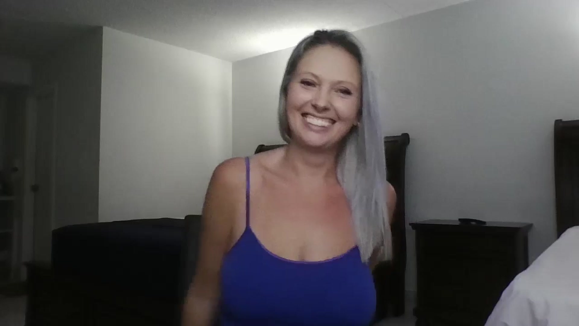 Gallery image thumbnail from Crystaaal's myfreecams stream on, 12/28/2025, 20:02 image 8 of 20