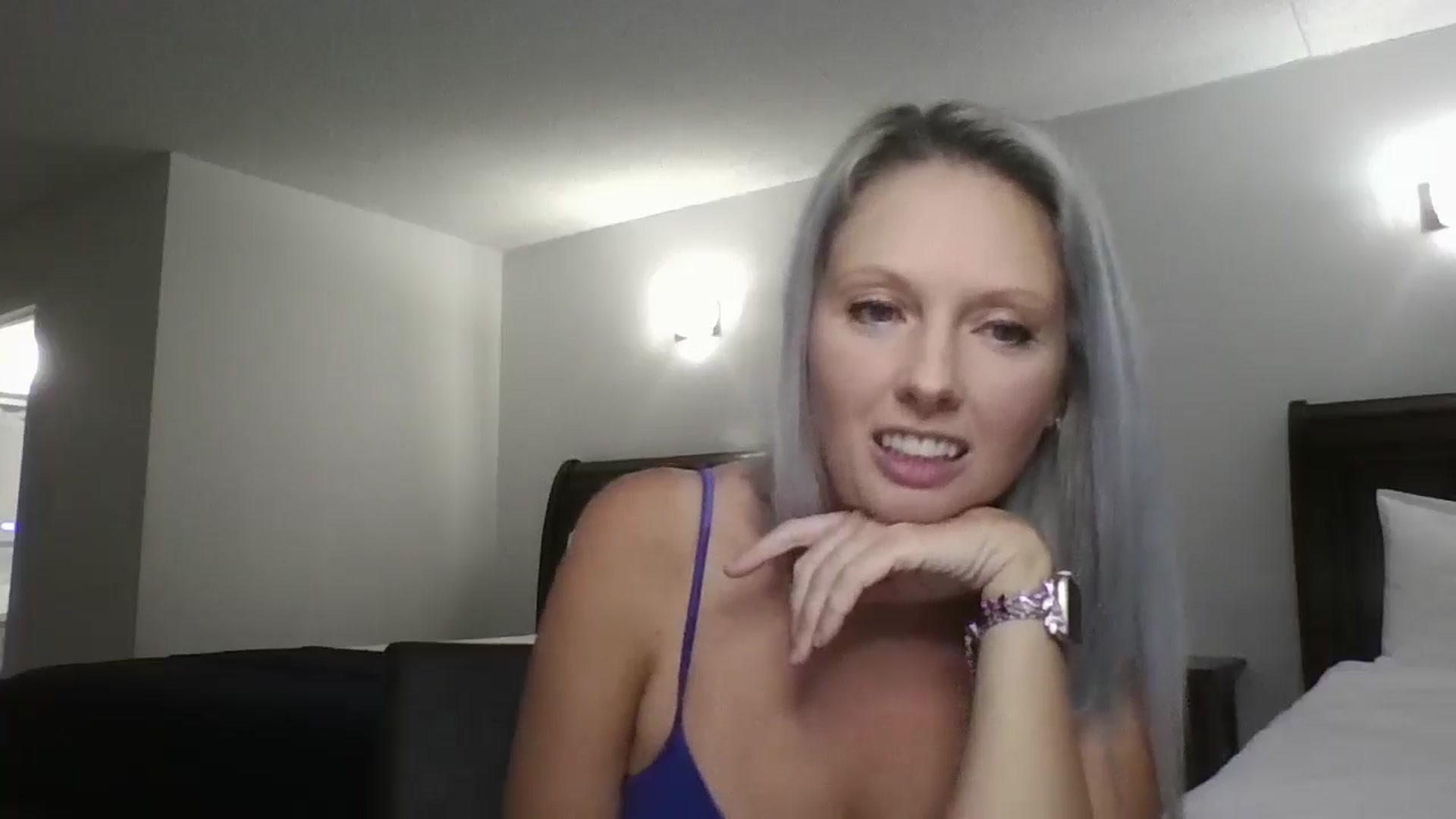 Gallery image thumbnail from Crystaaal's myfreecams stream on, 12/28/2025, 21:29 image 2 of 20
