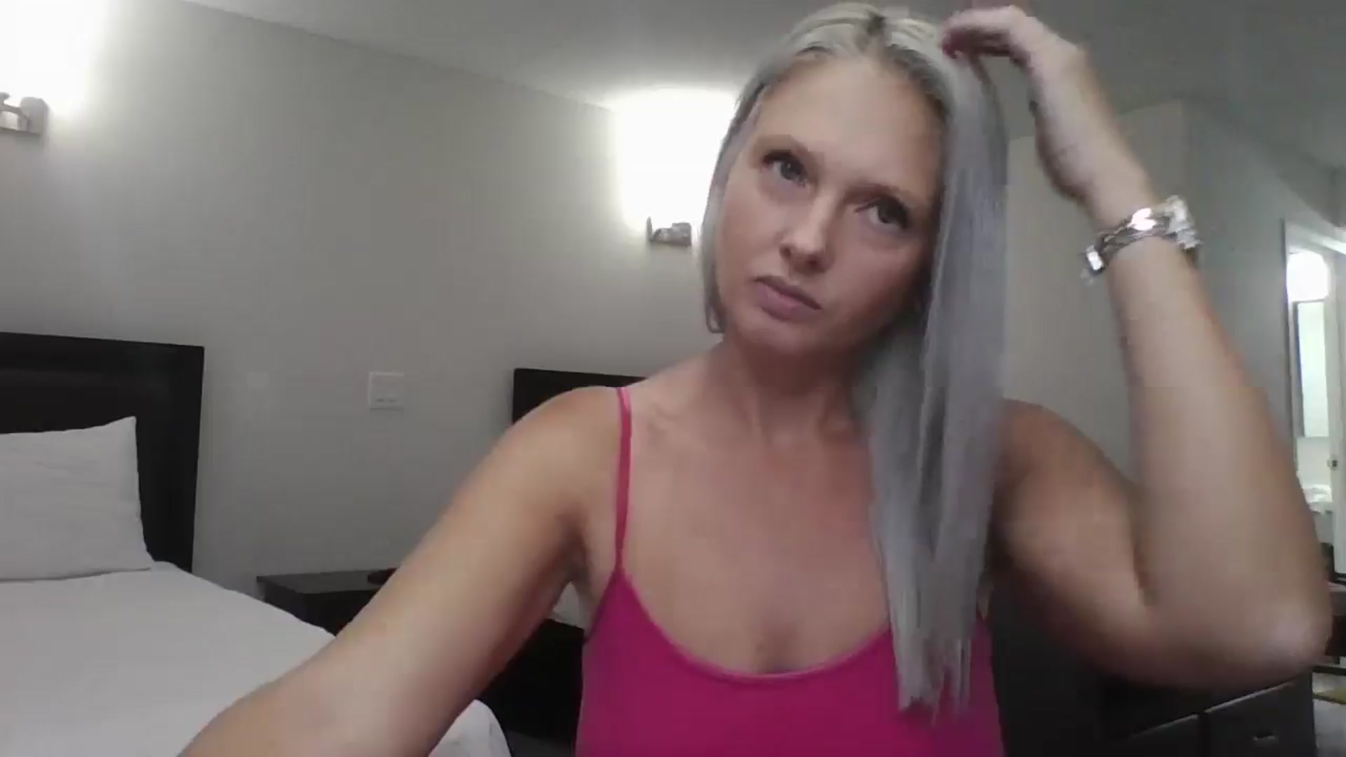 Gallery image thumbnail from Crystaaal's myfreecams stream on, 01/04/2026, 19:28 image 20 of 20
