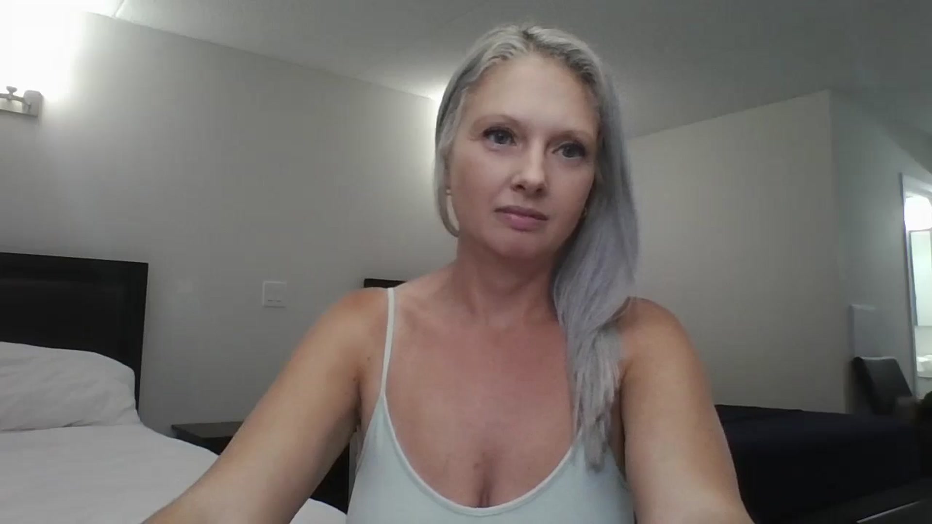 Gallery image thumbnail from Crystaaal's myfreecams stream on, 01/05/2026, 02:44 image 13 of 20