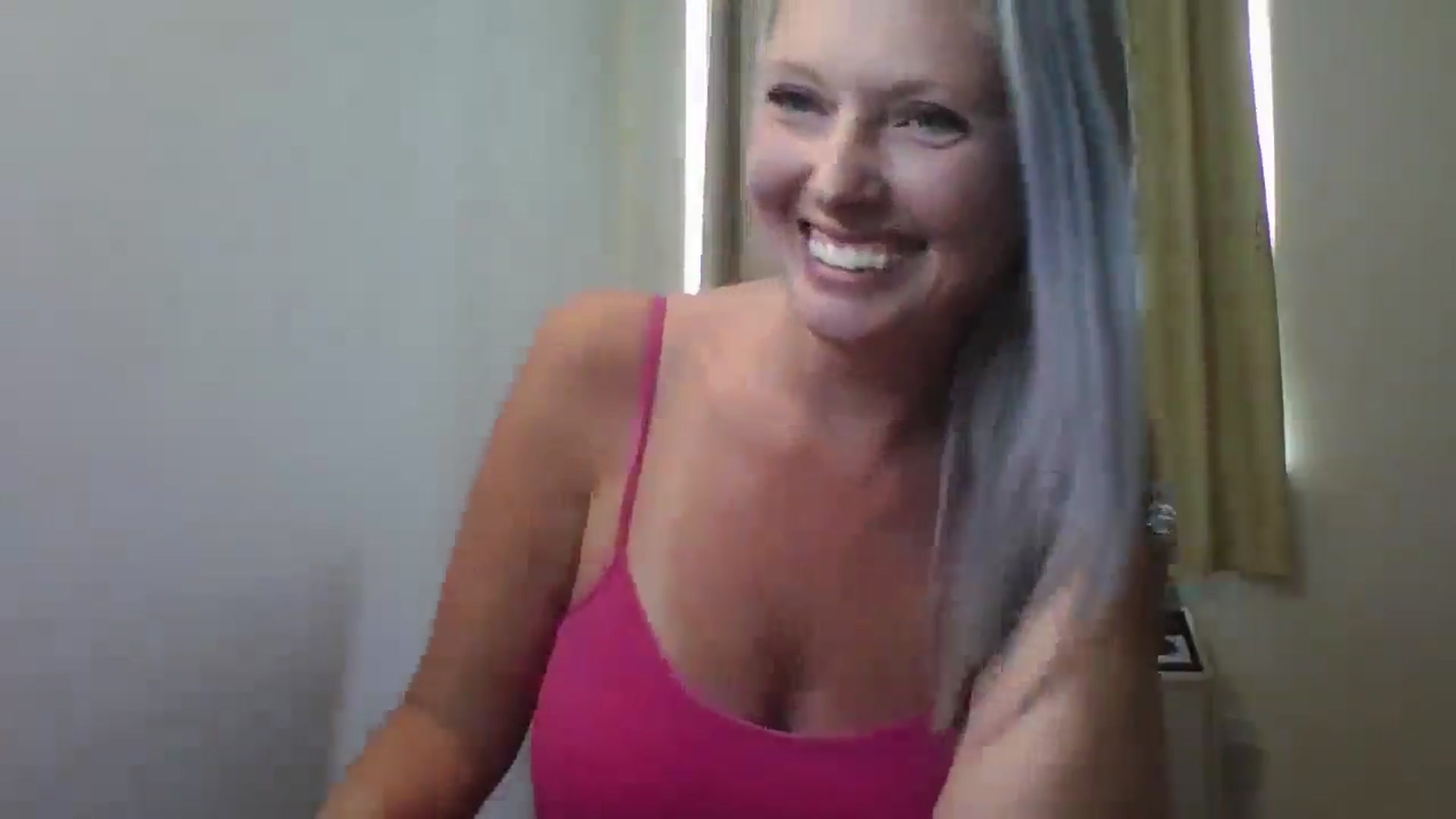 Gallery image thumbnail from Crystaaal's myfreecams stream on, 01/28/2026, 20:00 image 15 of 20
