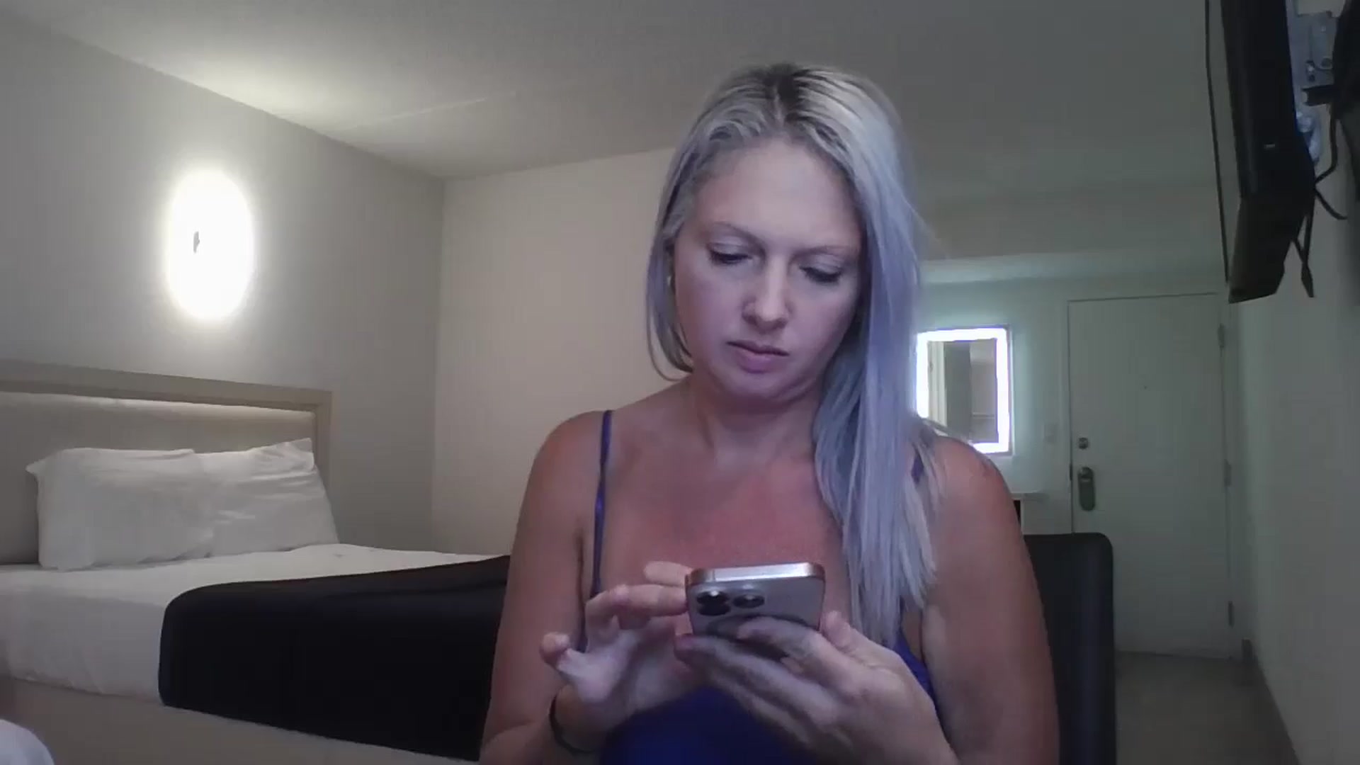 Gallery image thumbnail from Crystaaal's myfreecams stream on, 02/05/2026, 18:58 image 12 of 20
