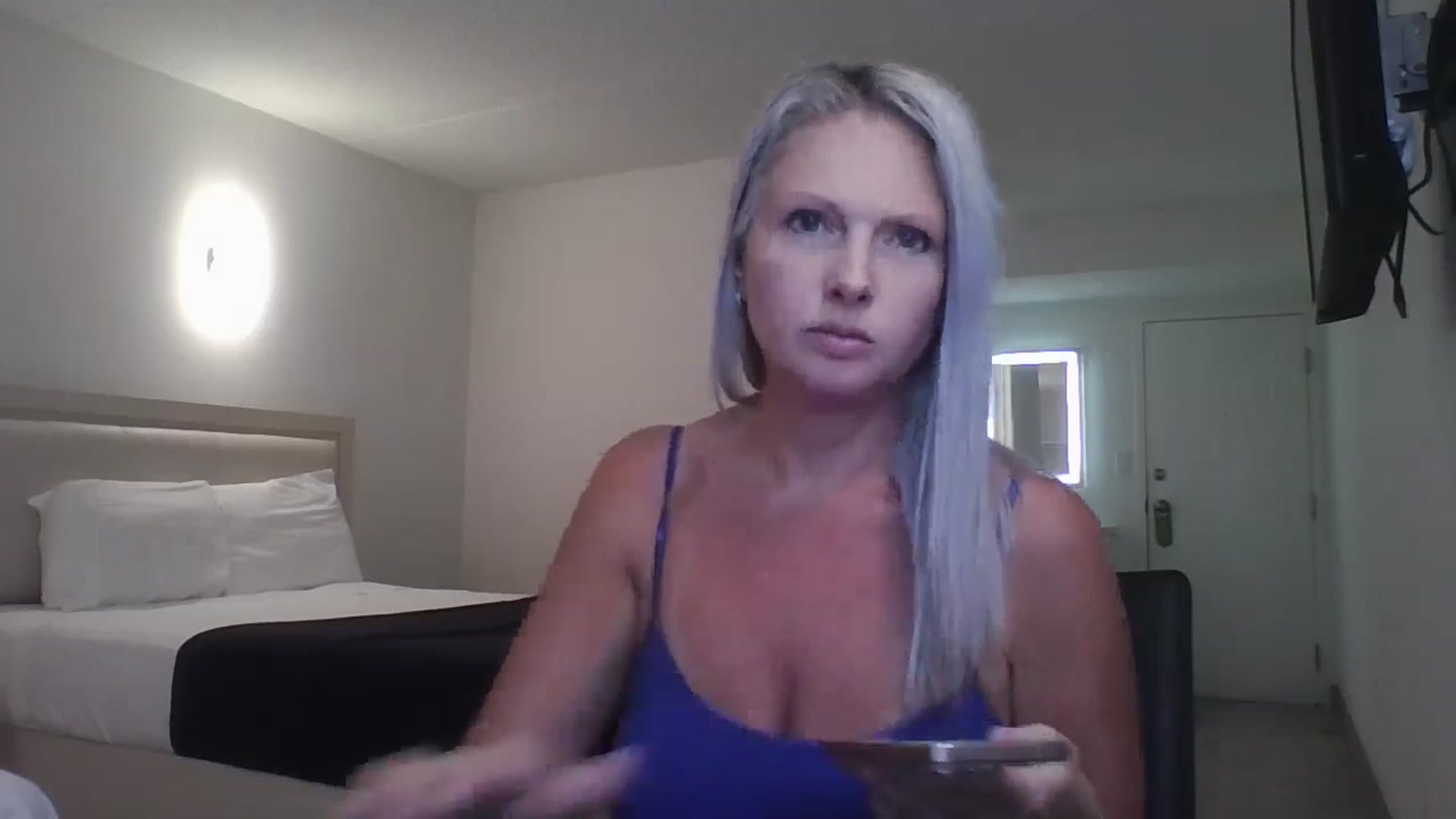 Gallery image thumbnail from Crystaaal's myfreecams stream on, 02/05/2026, 18:58 image 15 of 20