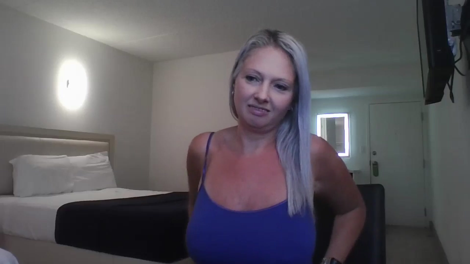 Gallery image thumbnail from Crystaaal's myfreecams stream on, 02/05/2026, 18:58 image 6 of 20