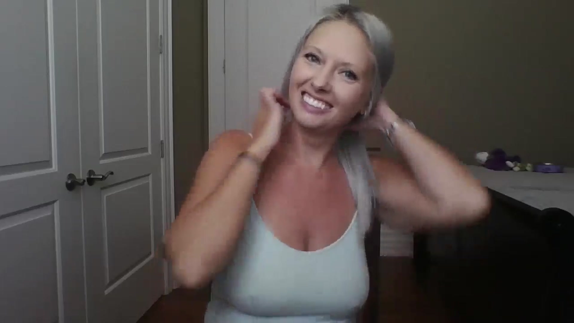 Gallery image thumbnail from Crystaaal's myfreecams stream on, 02/07/2026, 18:58 image 9 of 20