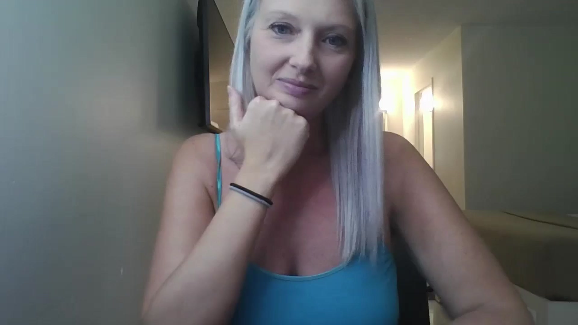 Gallery image thumbnail from Crystaaal's myfreecams stream on, 02/17/2026, 20:33 image 13 of 20