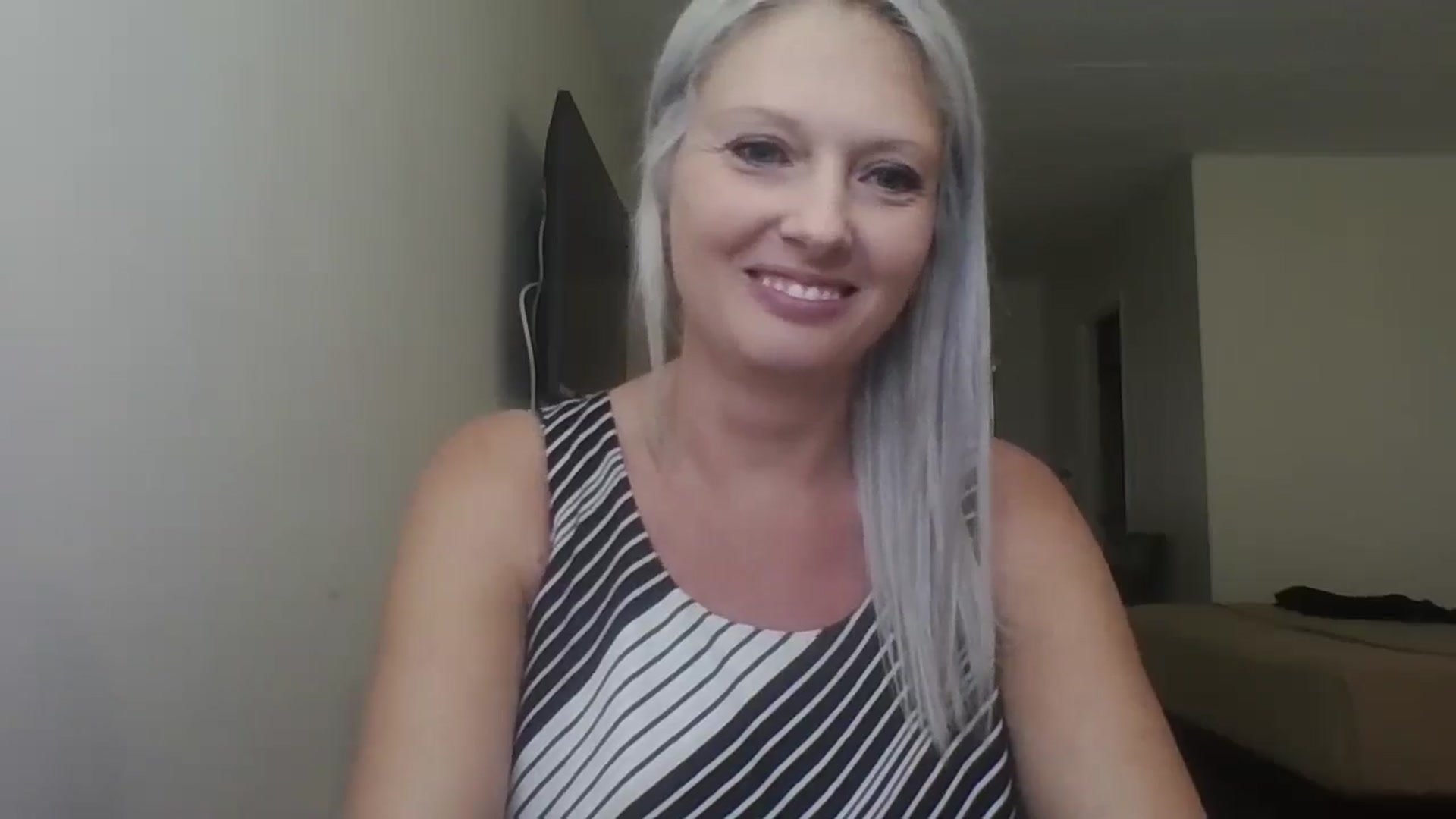 Gallery image thumbnail from Crystaaal's myfreecams stream on, 02/26/2026, 20:46 image 9 of 20