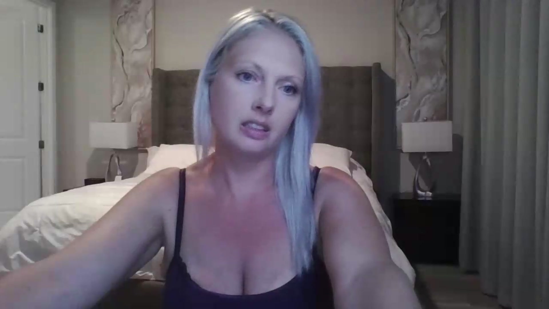 Gallery image thumbnail from Crystaaal's myfreecams stream on, 05/13/2026, 10:53 image 7 of 20