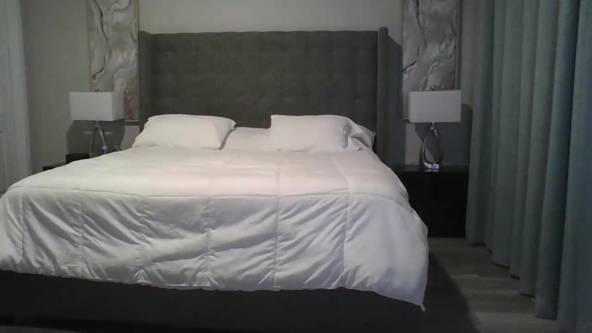Gallery image thumbnail from Crystaaal's myfreecams stream on, 05/17/2026, 03:43 image 14 of 20
