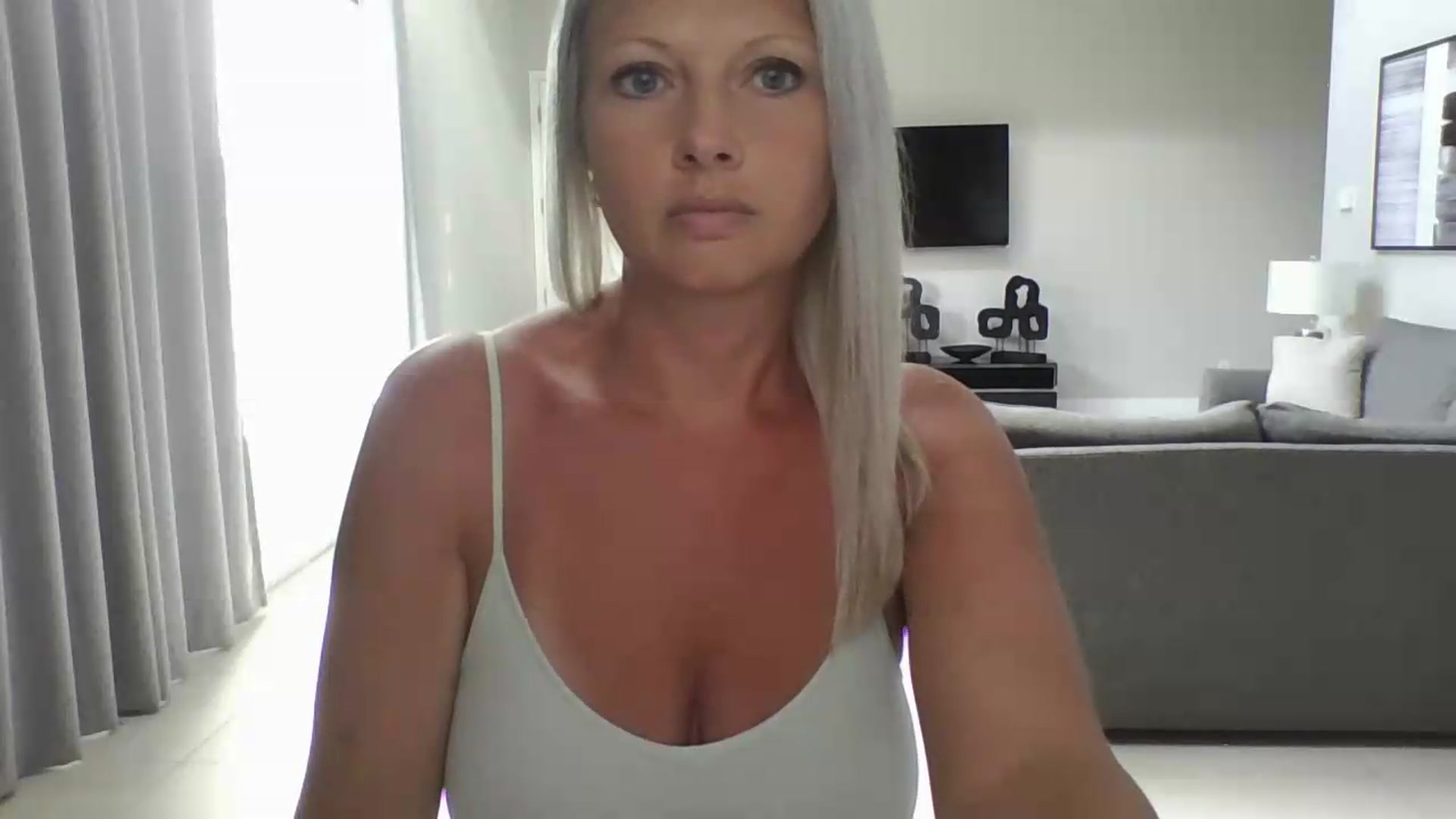 Gallery image thumbnail from Crystaaal's myfreecams stream on, 05/24/2026, 19:07 image 7 of 20