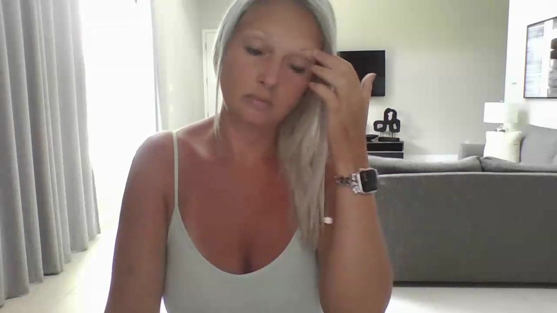 Gallery image thumbnail from Crystaaal's myfreecams stream on, 05/24/2026, 19:07 image 15 of 20