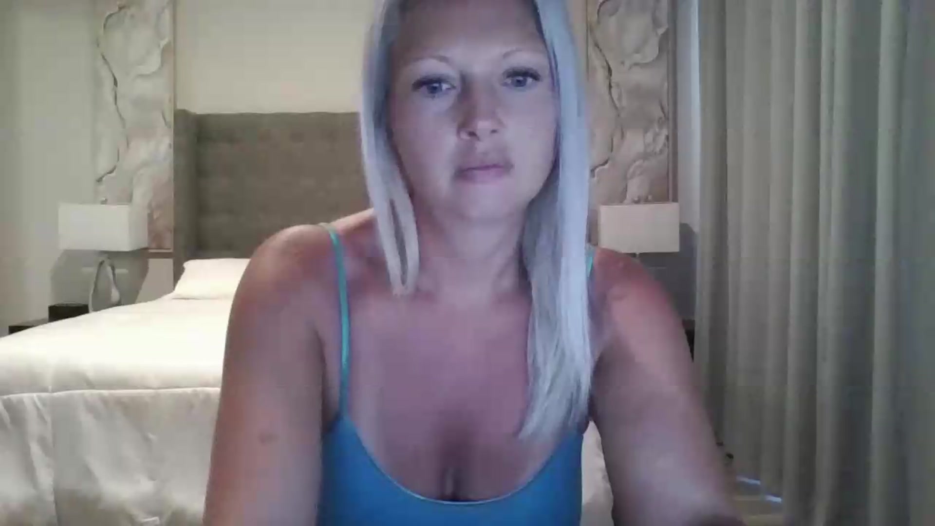 Gallery image thumbnail from Crystaaal's myfreecams stream on, 05/25/2026, 12:05 image 17 of 20